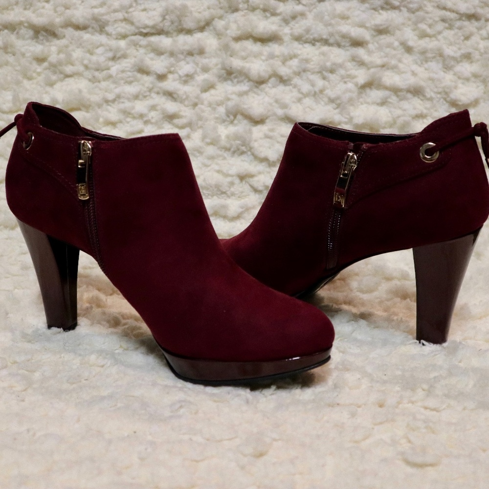 Liz Claiborne Elsie Booties